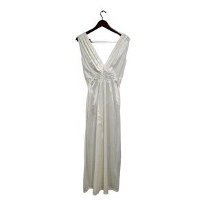 Vintage Undercover Wear Ivory Full Length Sleeveless V-Neck Gown Lingerie Sz S